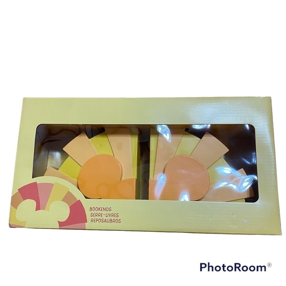 Disney Store Japan Mickey Mouse Ear Book Ends Lion King NEW 6.3”